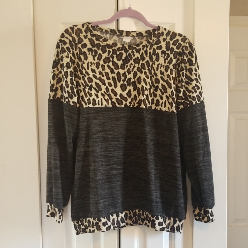 Long sleeve color block top